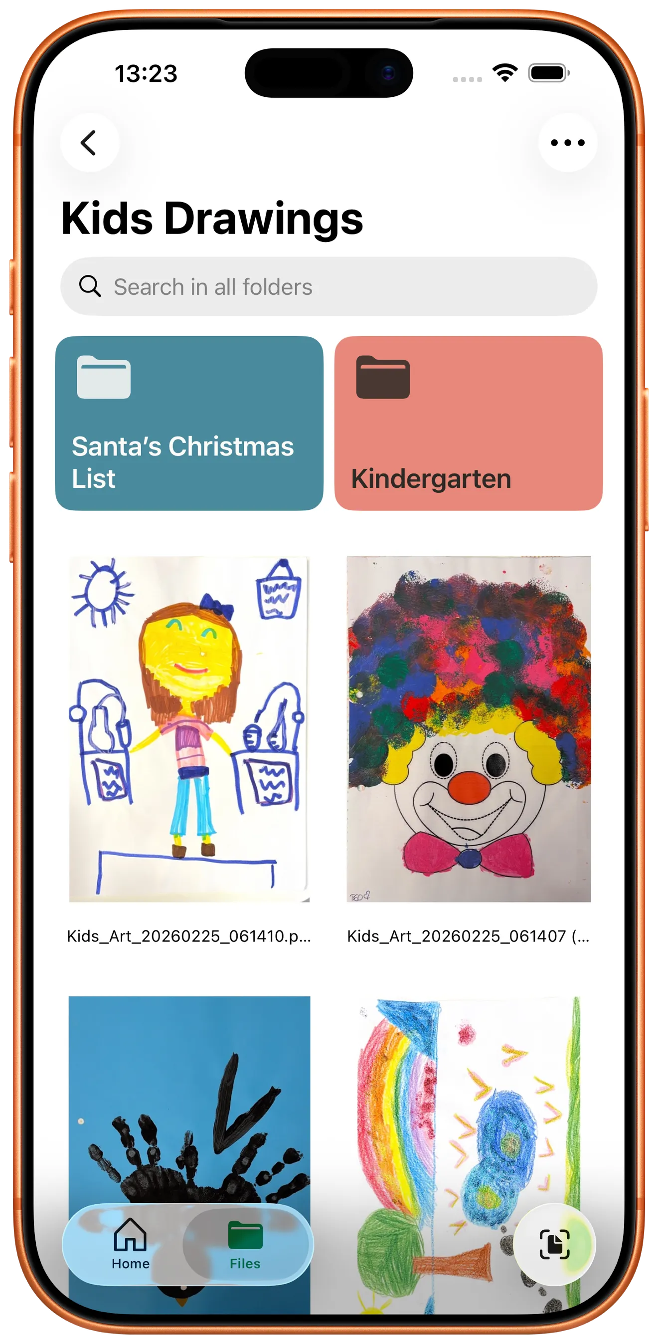 Pockli Scan color-coded document folders on iPhone with custom icons and names